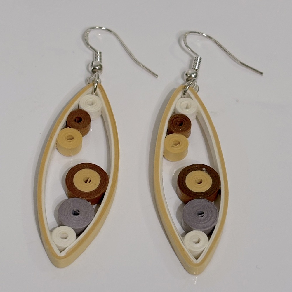 Paper quilling earrings /. handmade